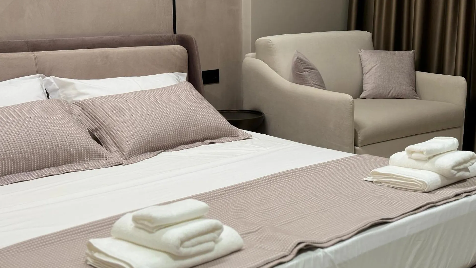Dani Deluxe Rooms Wlora