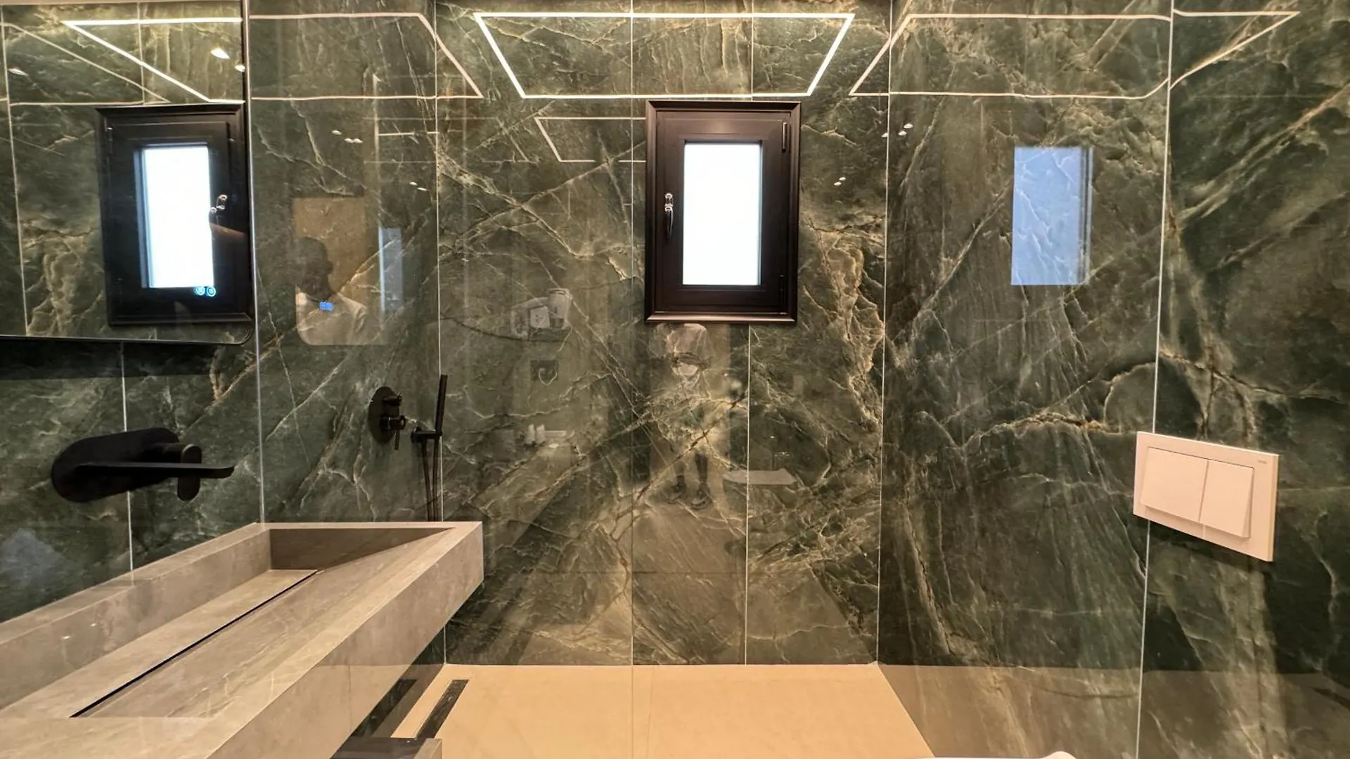 Dani Deluxe Rooms Wlora Hotel